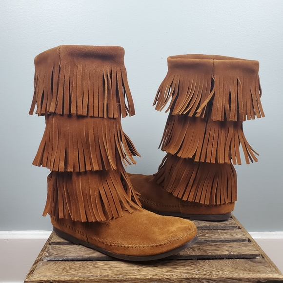 Minnetonka Three-Layer fringe suede boots Size 9 - Picture 3 of 10